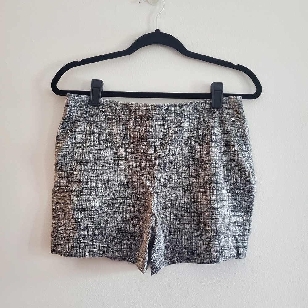 Lila Rose Black & White Shorts